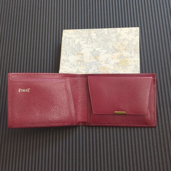 Unused vintage Piaget leather wallet in original box - Picture 2 of 4